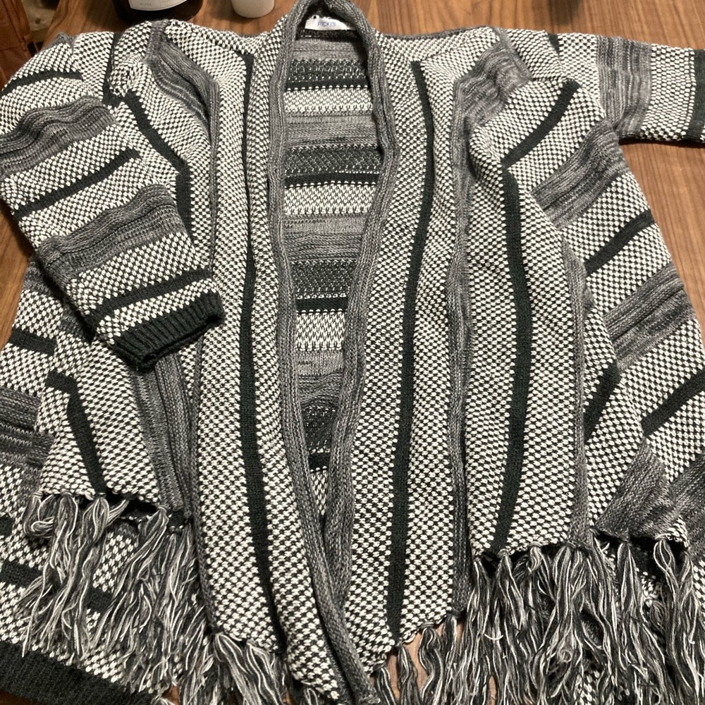Grey Patterned Ricki’s Cardigan
